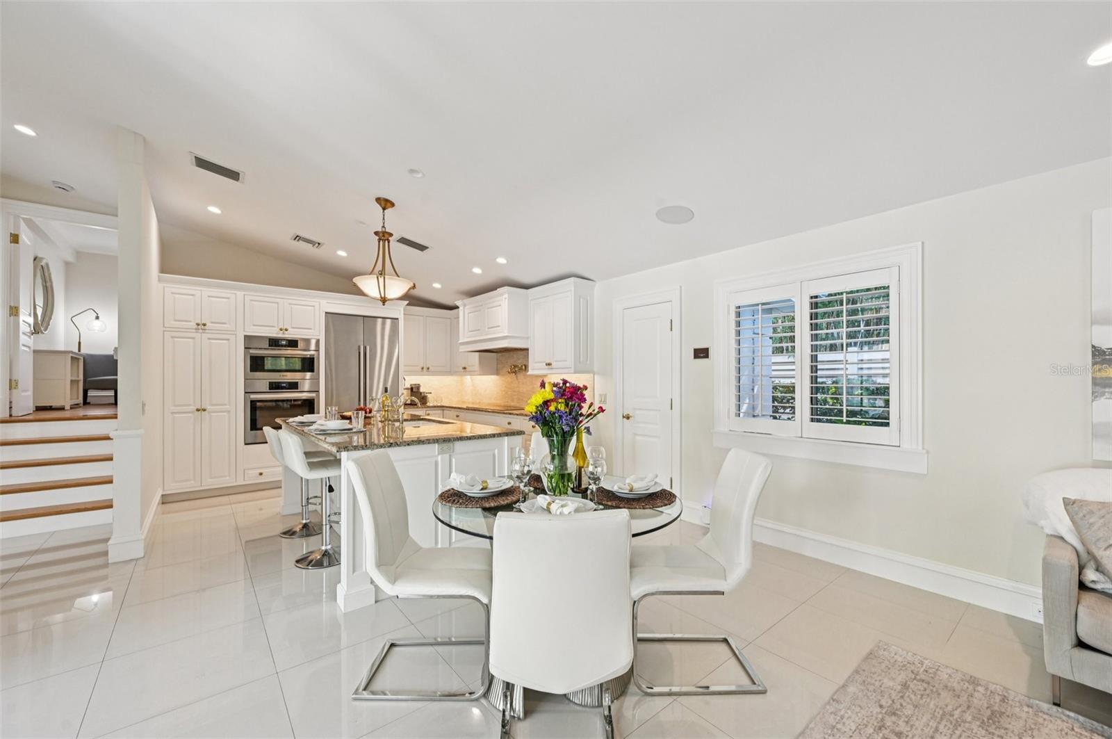 Image 14 of 76 For 1121 Morningside Place