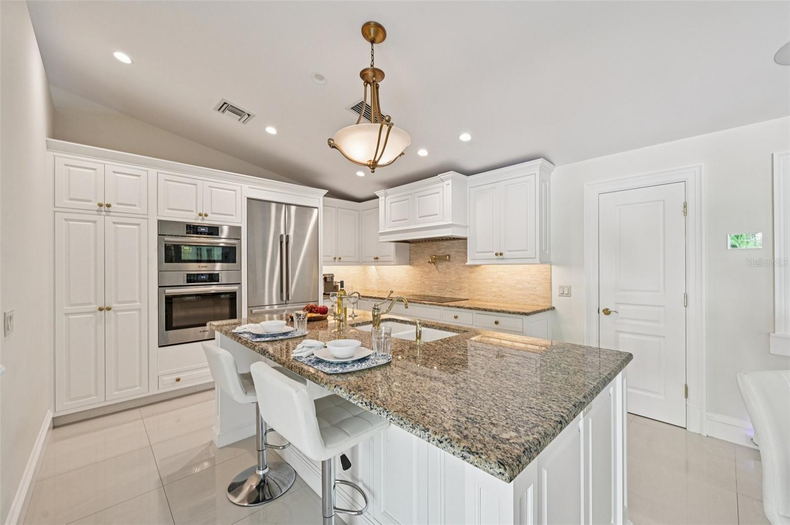 Image 18 of 76 For 1121 Morningside Place