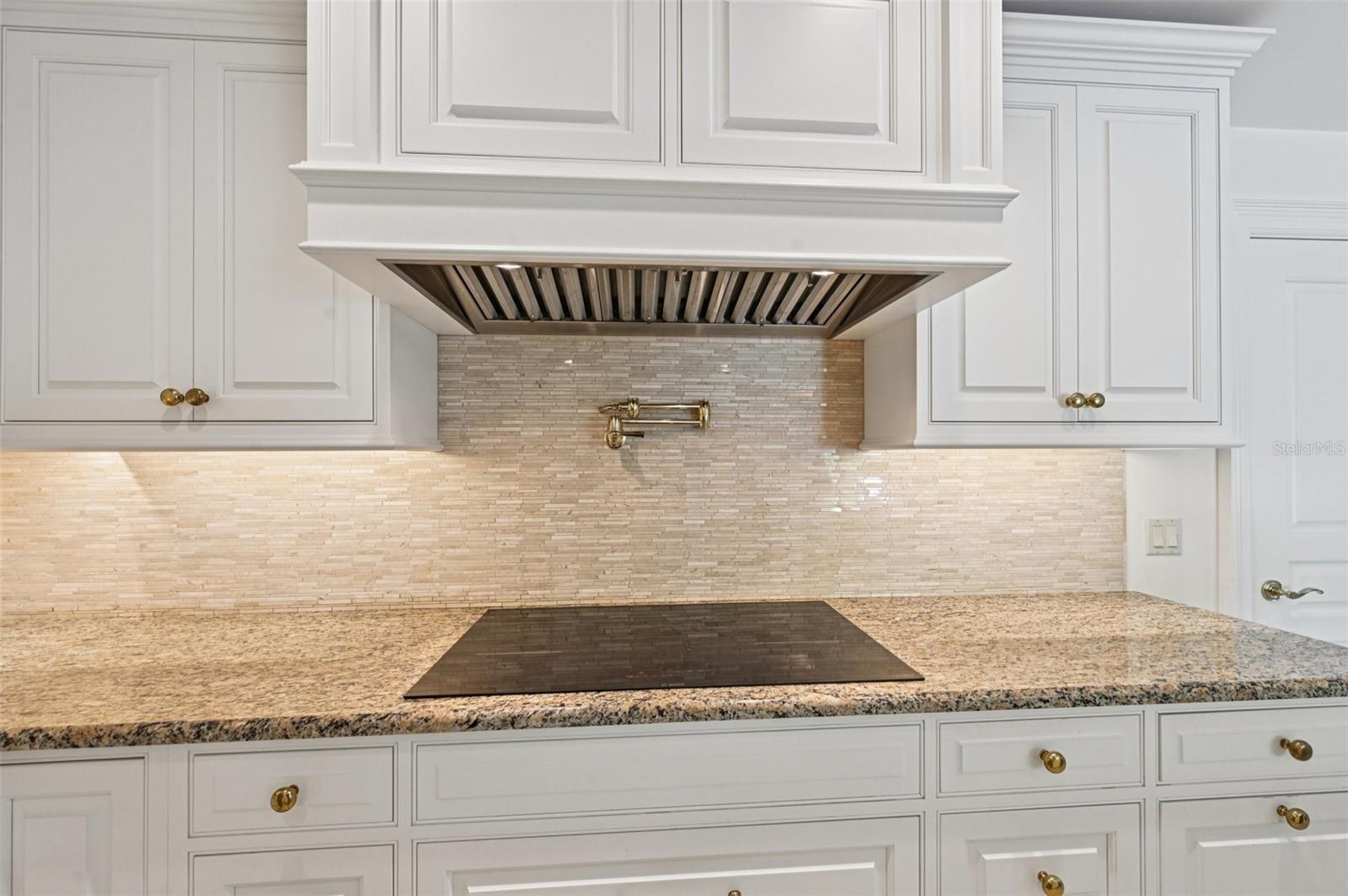 Image 21 of 76 For 1121 Morningside Place