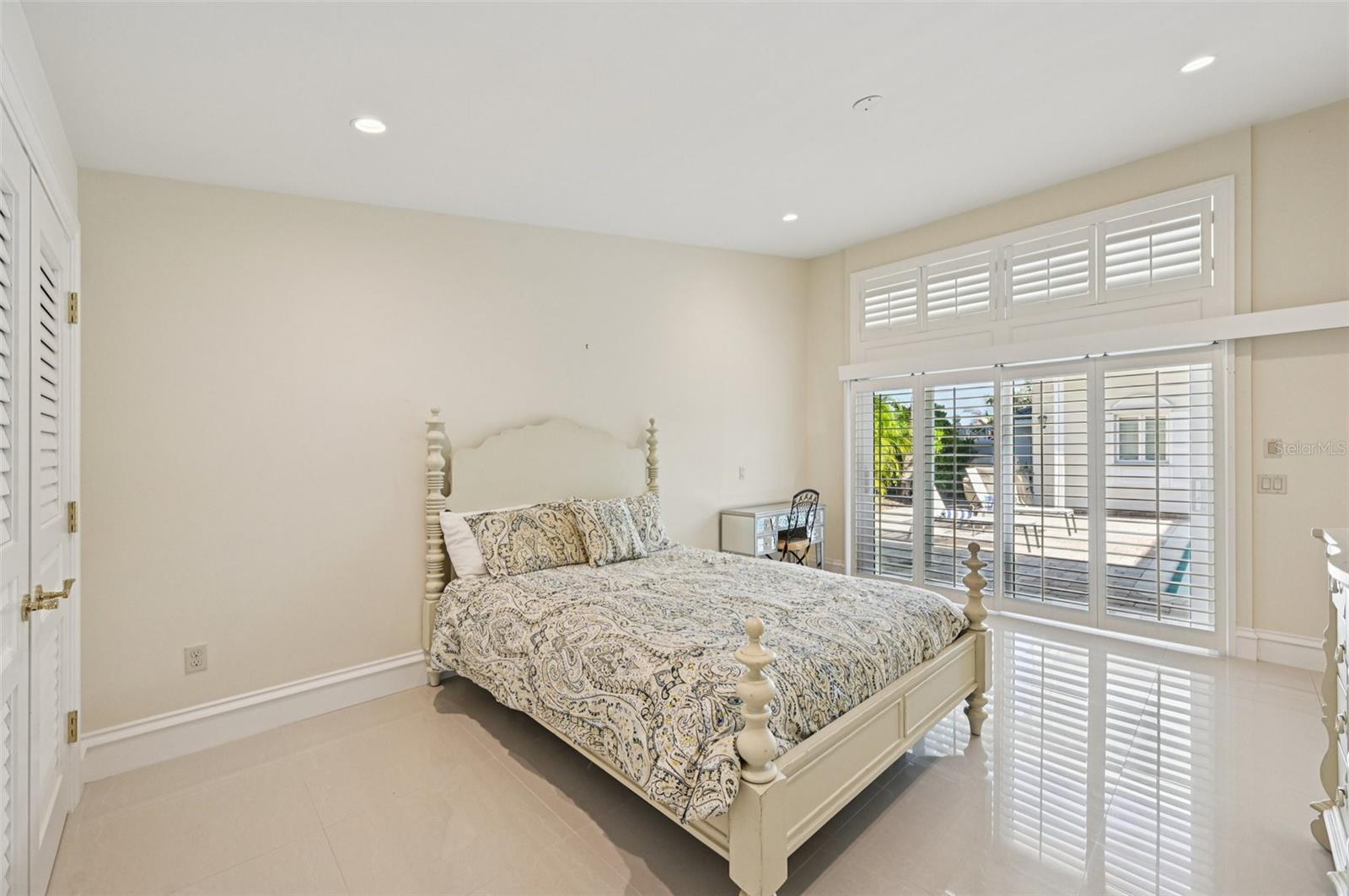 Image 25 of 76 For 1121 Morningside Place