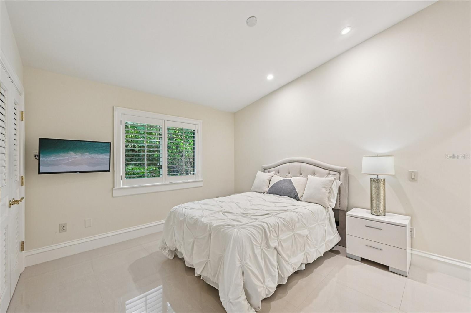 Image 29 of 76 For 1121 Morningside Place