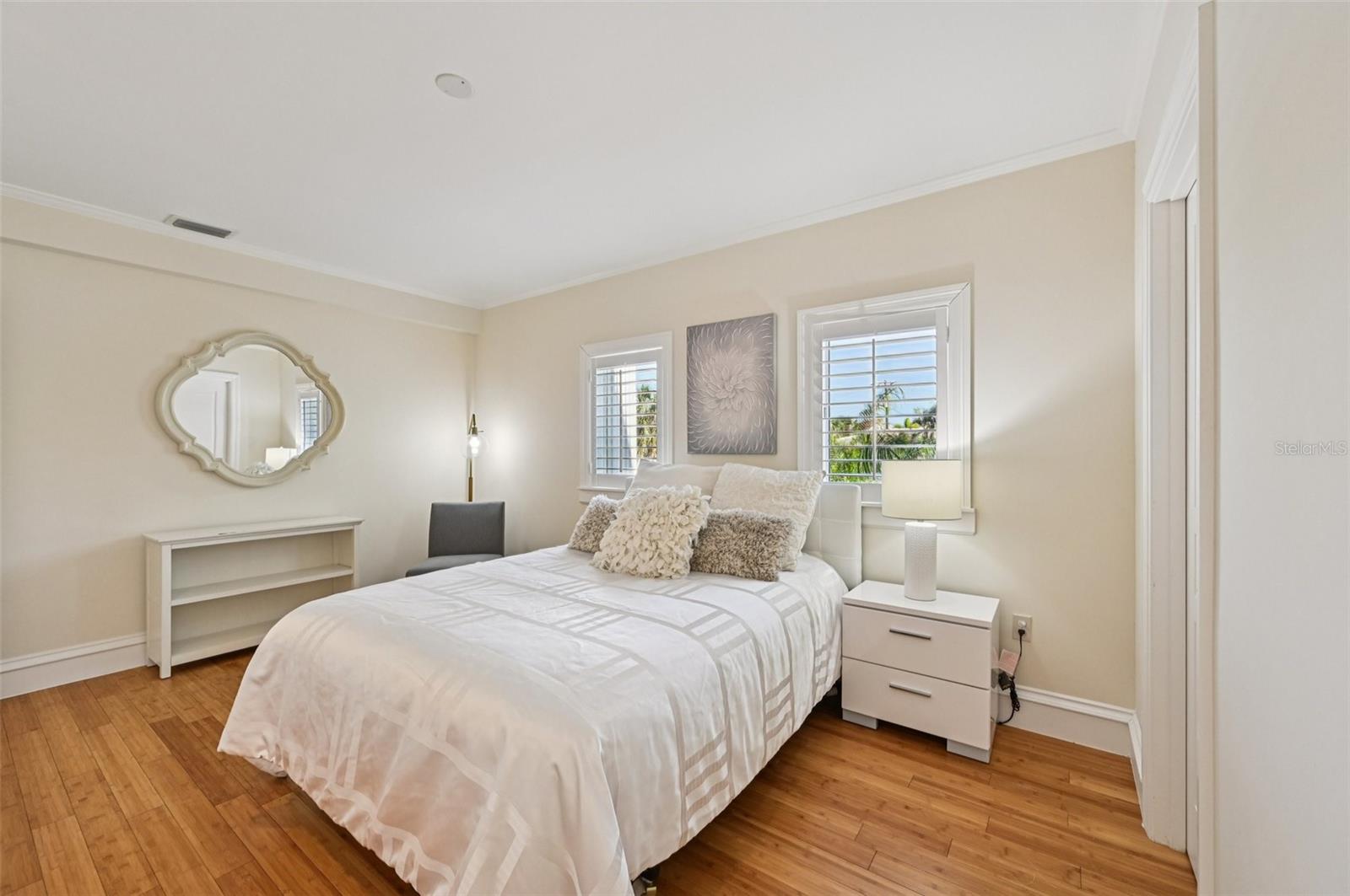 Image 34 of 76 For 1121 Morningside Place