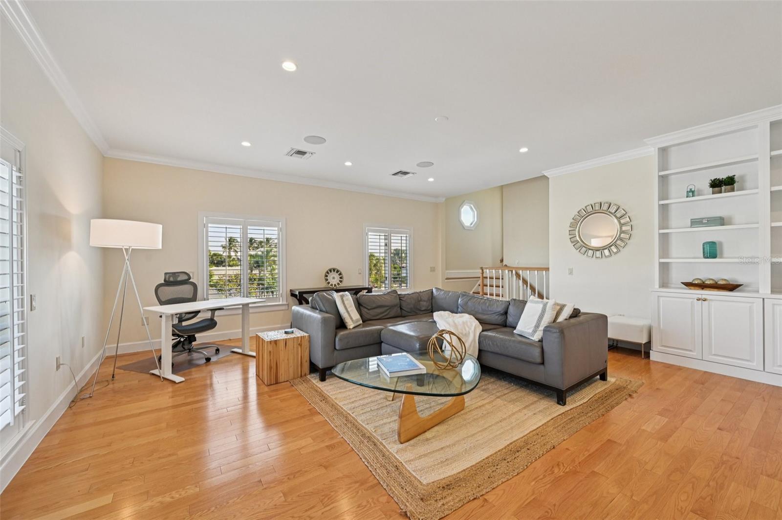 Image 44 of 76 For 1121 Morningside Place