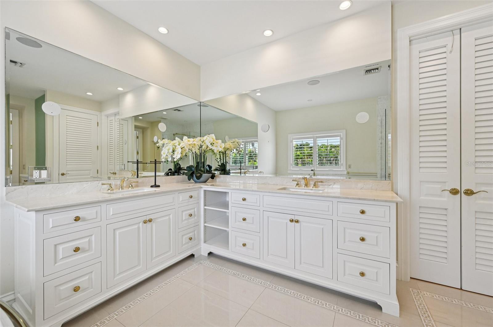 Image 52 of 76 For 1121 Morningside Place