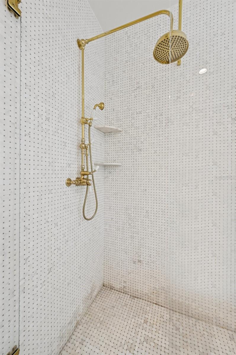 Image 54 of 76 For 1121 Morningside Place