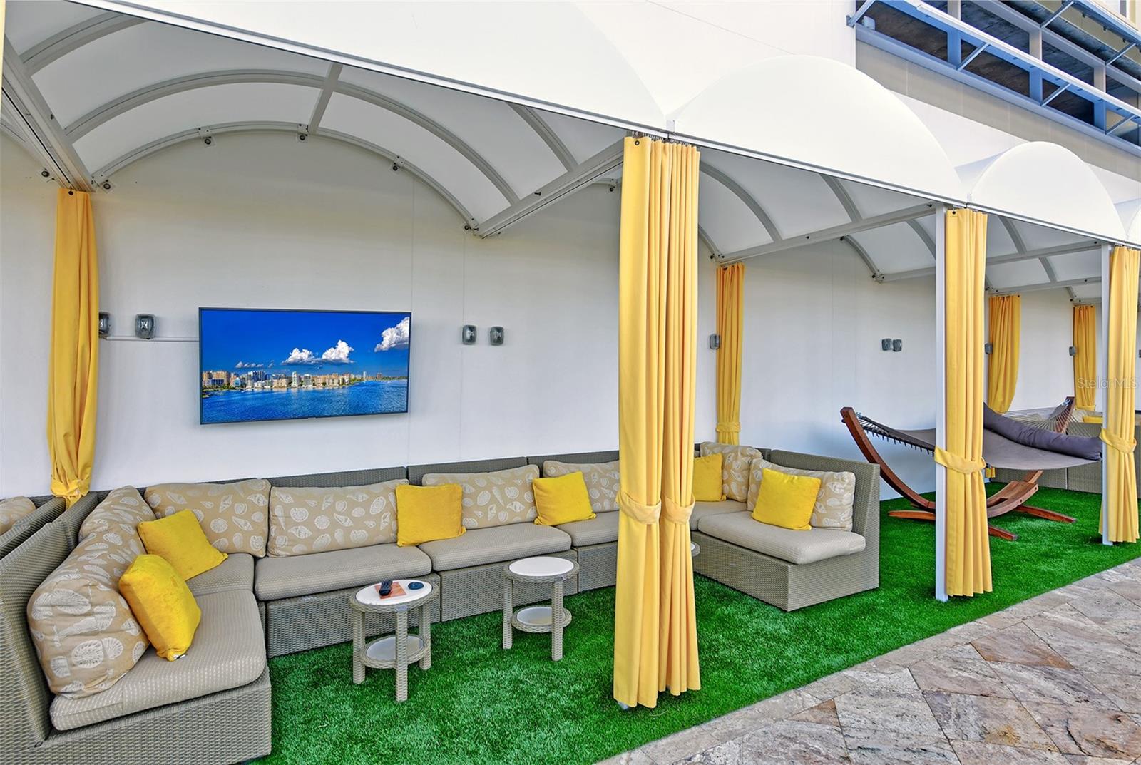 Image 46 of 59 For 915 Seaside Drive 606, Weeks