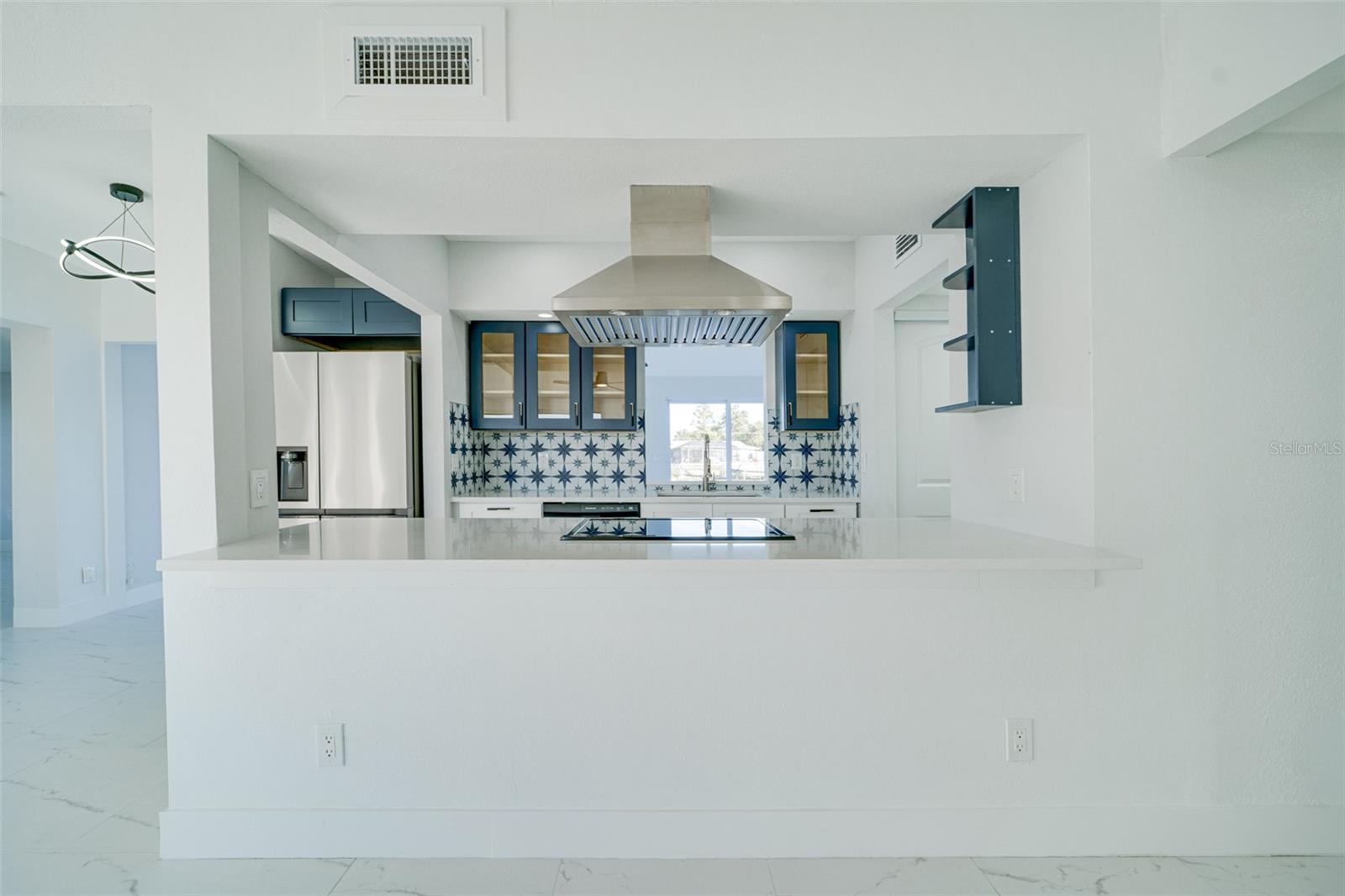 Listing photo id 15 for 217 Tarpon Boulevard Nw