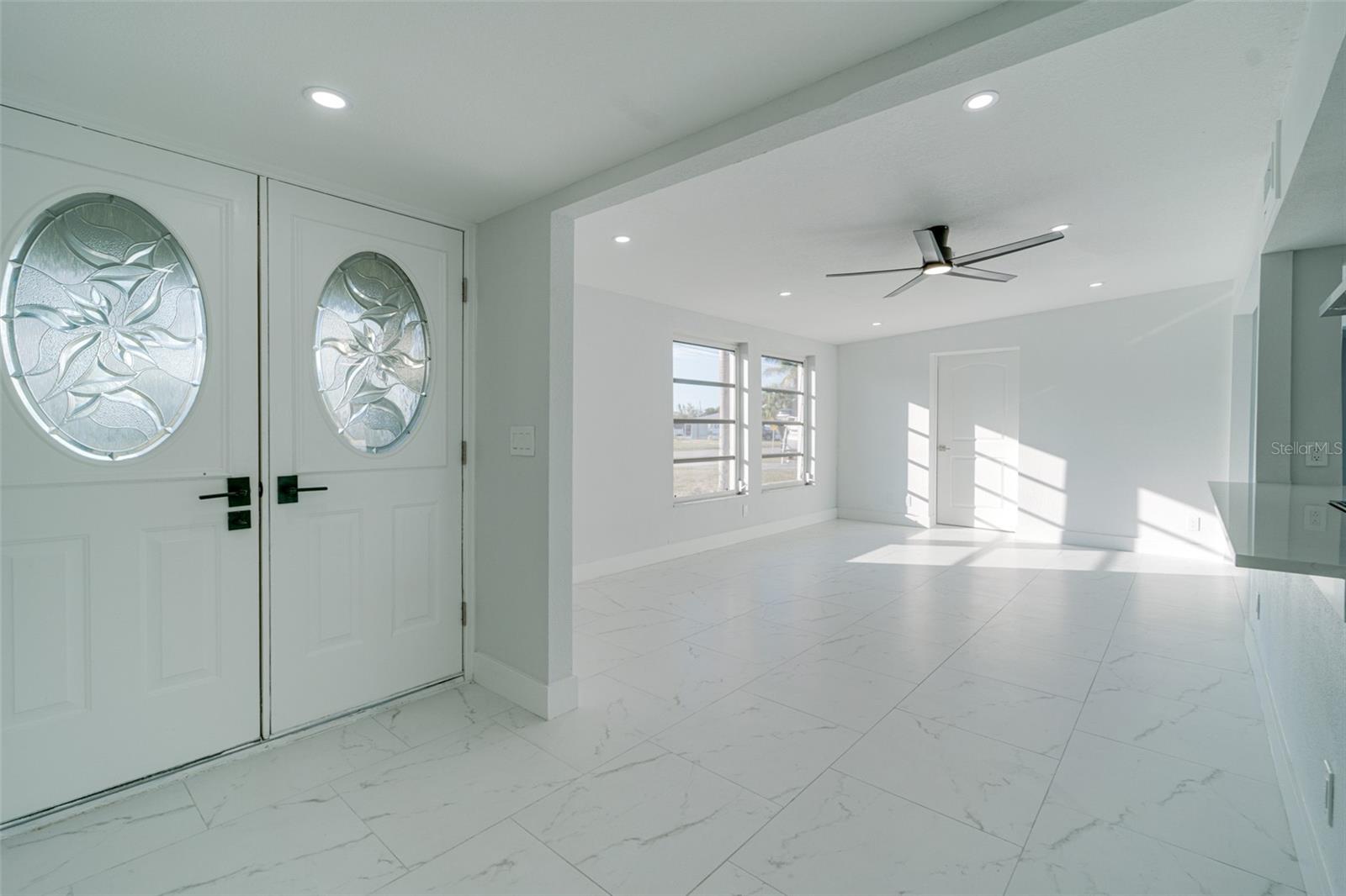 Listing photo id 21 for 217 Tarpon Boulevard Nw