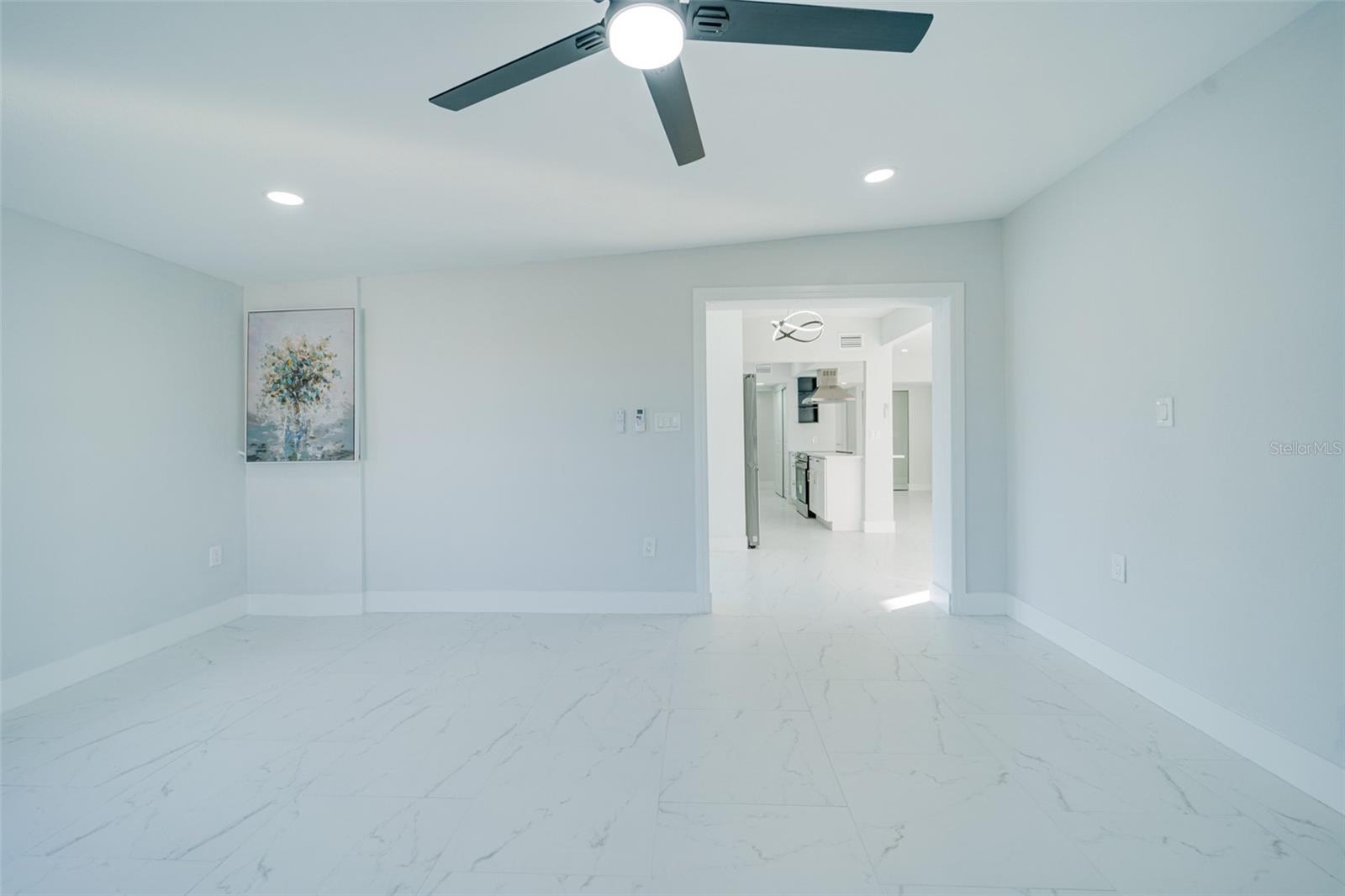 Listing photo id 23 for 217 Tarpon Boulevard Nw