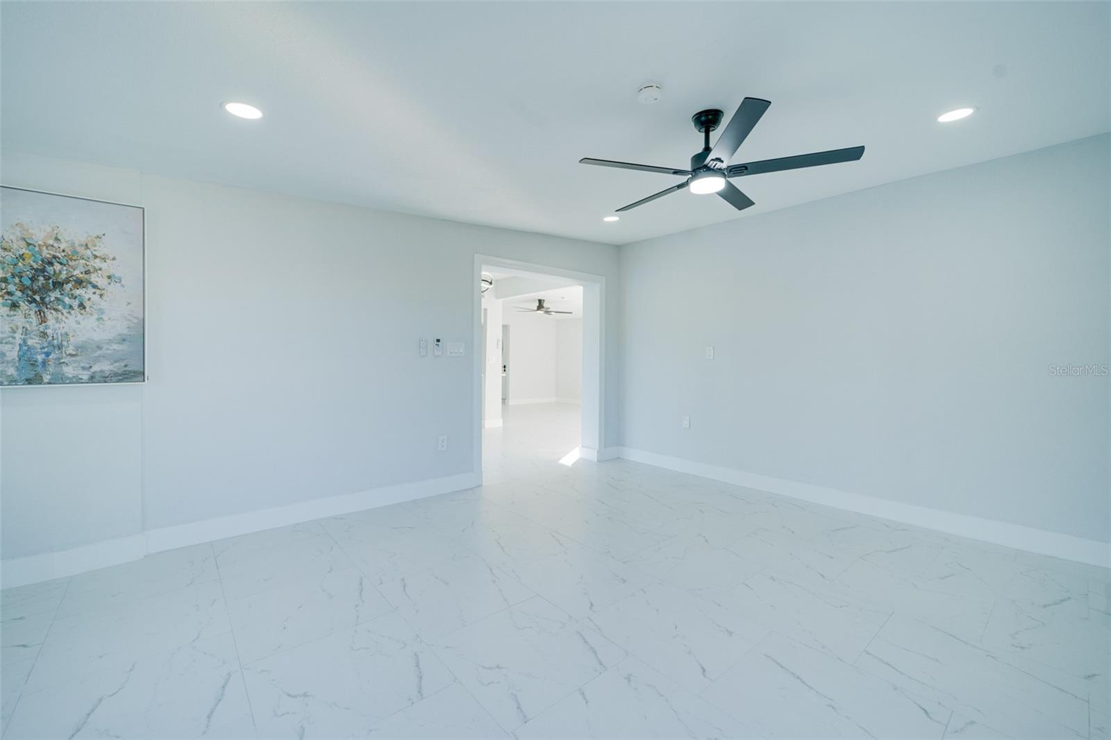 Listing photo id 24 for 217 Tarpon Boulevard Nw