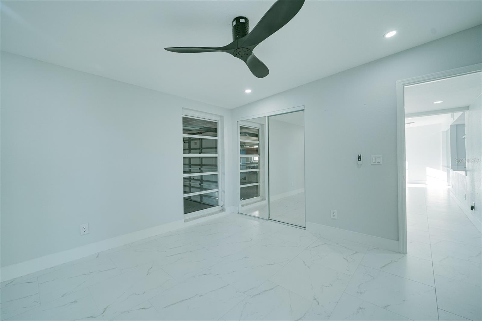 Listing photo id 38 for 217 Tarpon Boulevard Nw