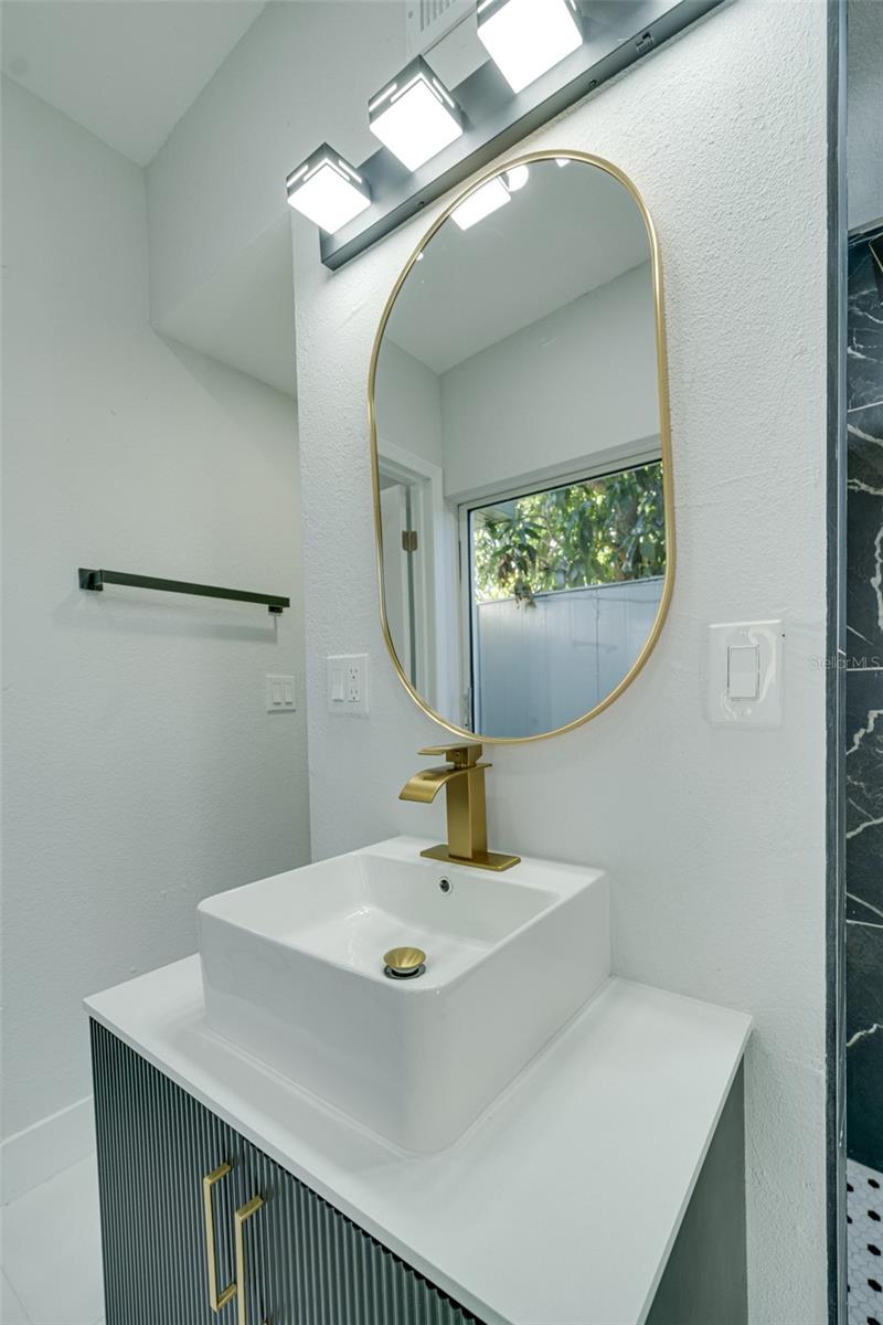 Listing photo id 43 for 217 Tarpon Boulevard Nw