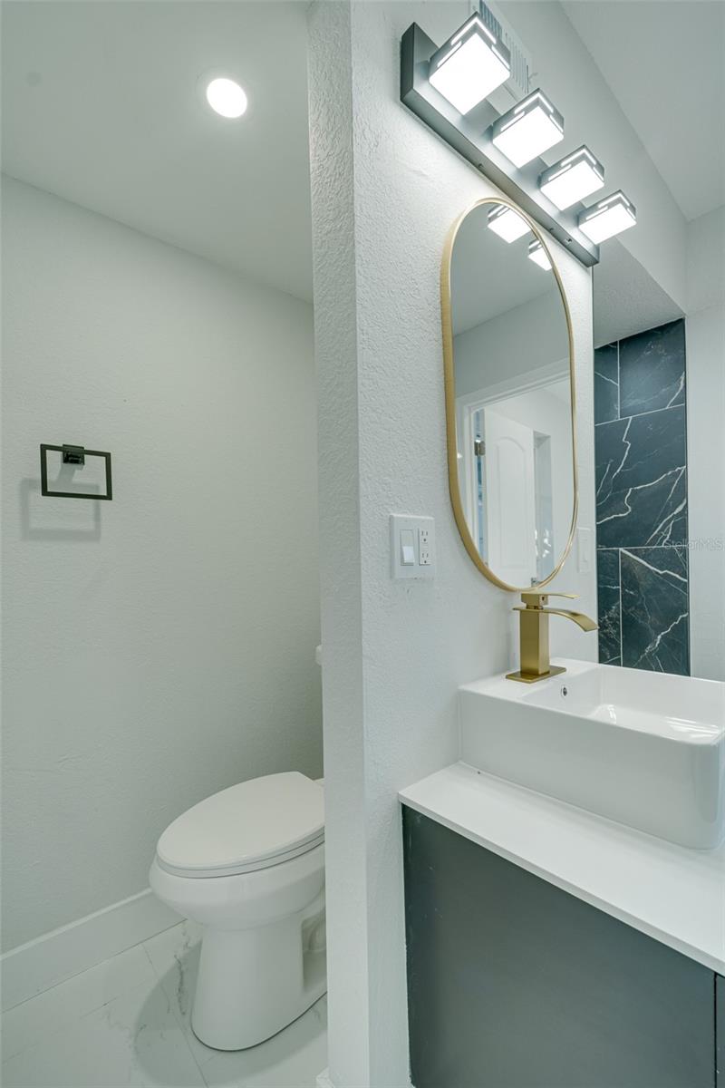 Listing photo id 44 for 217 Tarpon Boulevard Nw