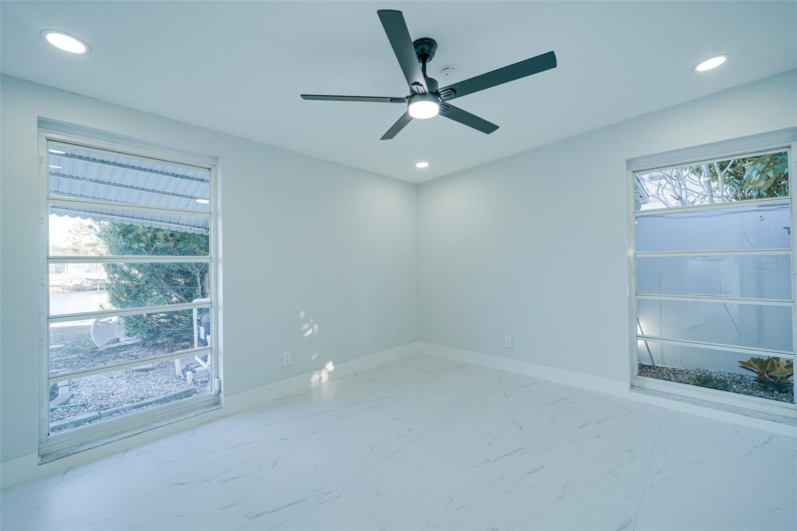 Listing photo id 48 for 217 Tarpon Boulevard Nw