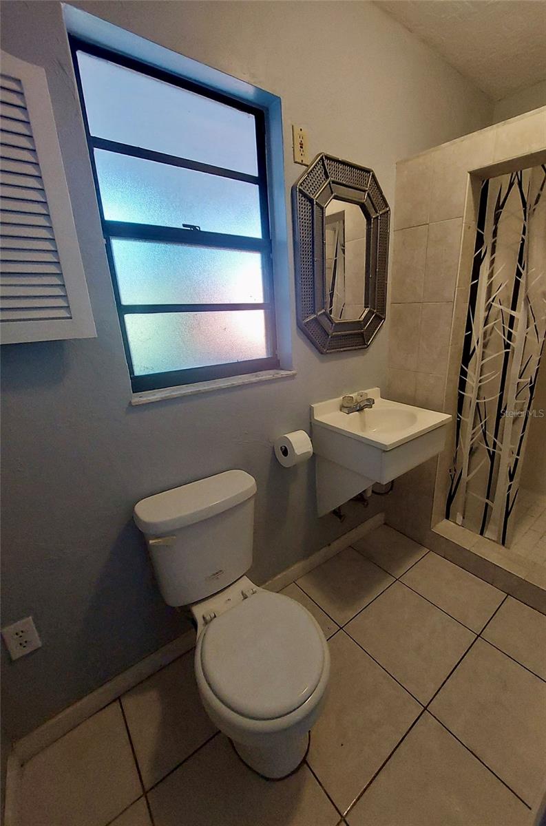 Image 20 of 36 For 3303 Florida Boulevard