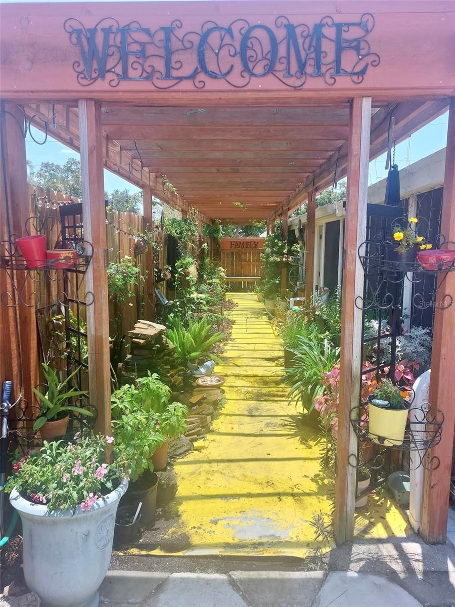 Image 24 of 36 For 3303 Florida Boulevard