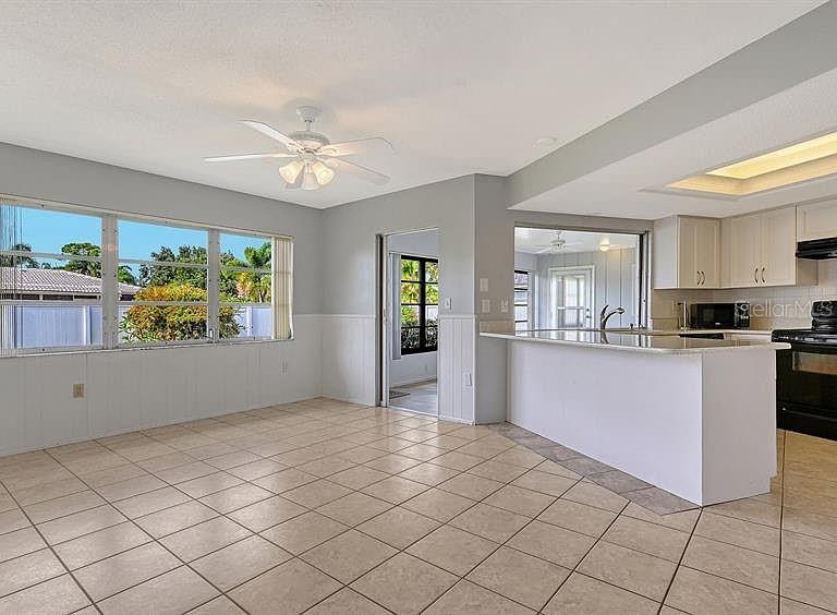 Image 34 of 38 For 7440 Blaine Way