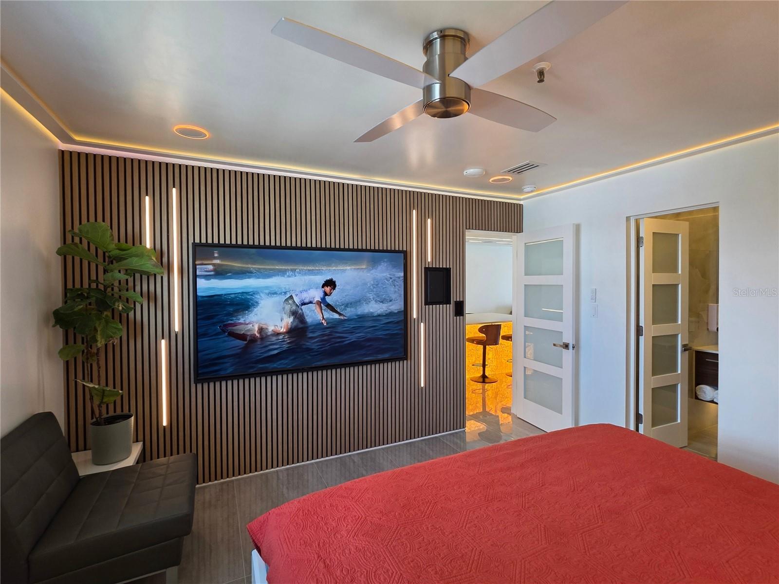 Image 13 of 24 For 13500 Gulf Boulevard 702