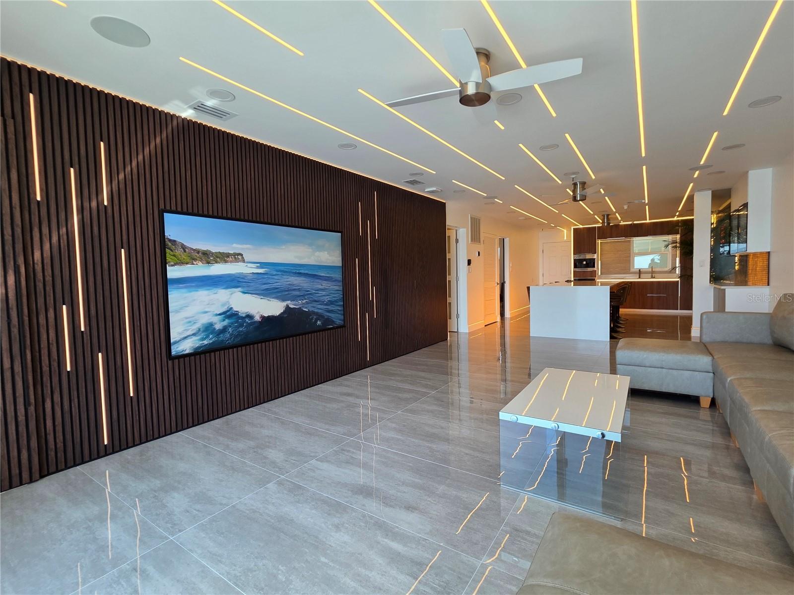 Image 7 of 24 For 13500 Gulf Boulevard 702