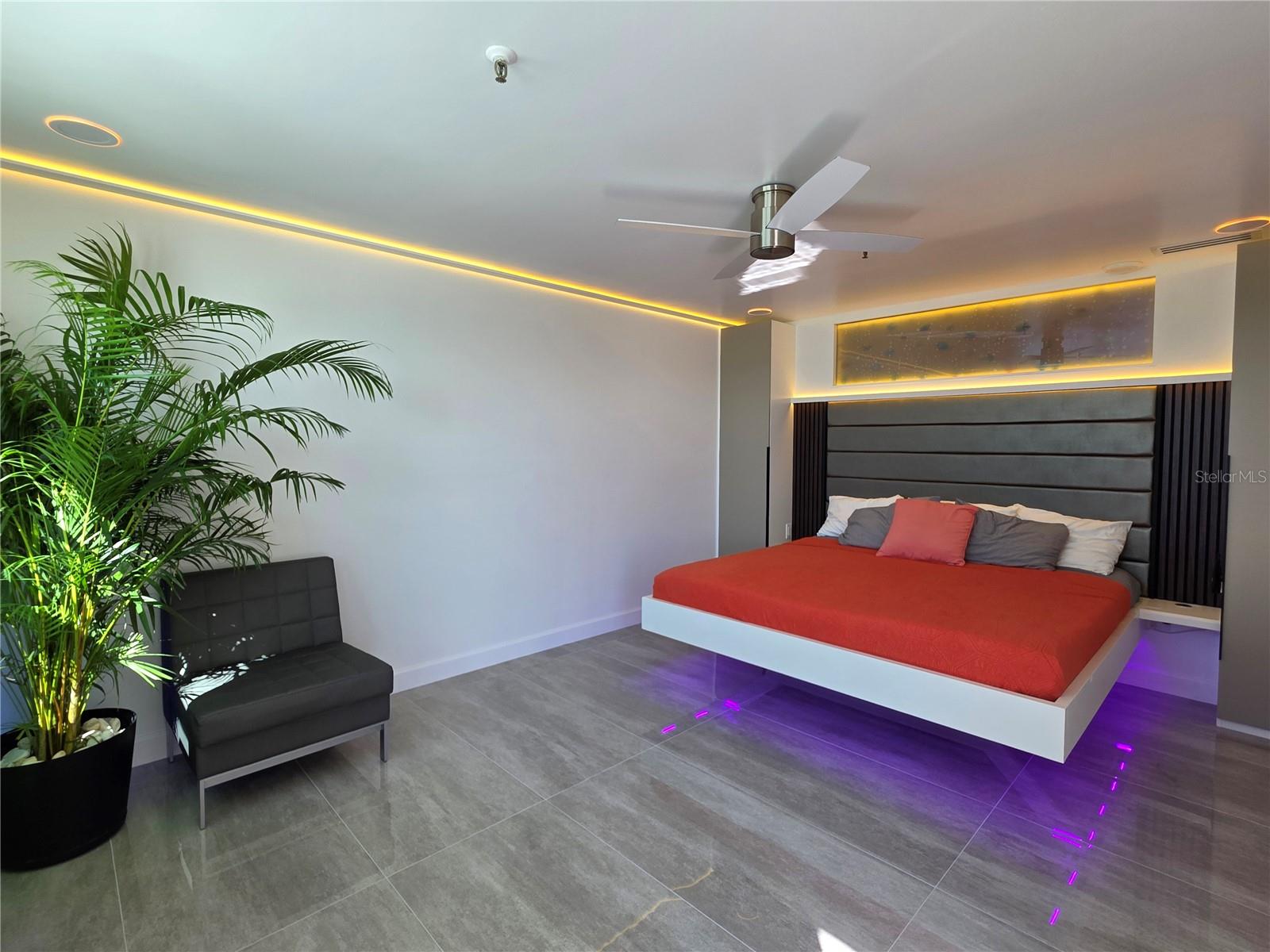 Image 8 of 24 For 13500 Gulf Boulevard 702