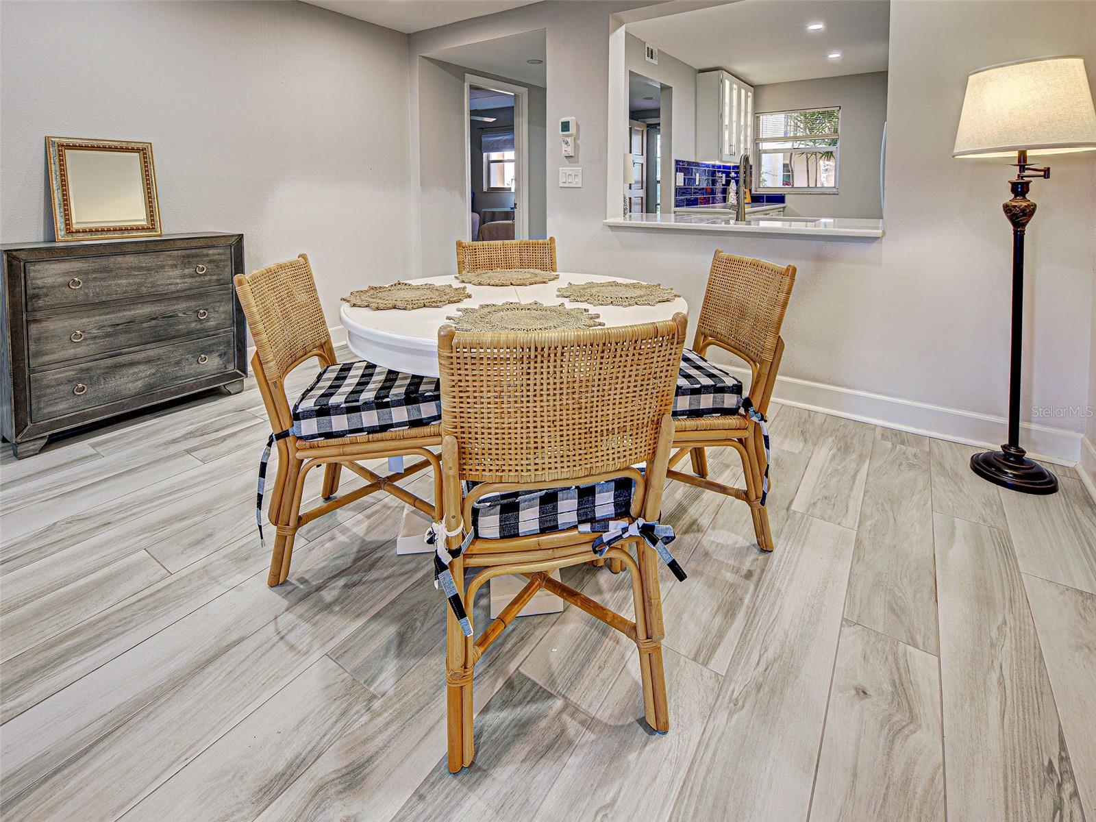 Image 14 of 64 For 260 Santa Maria Street 109