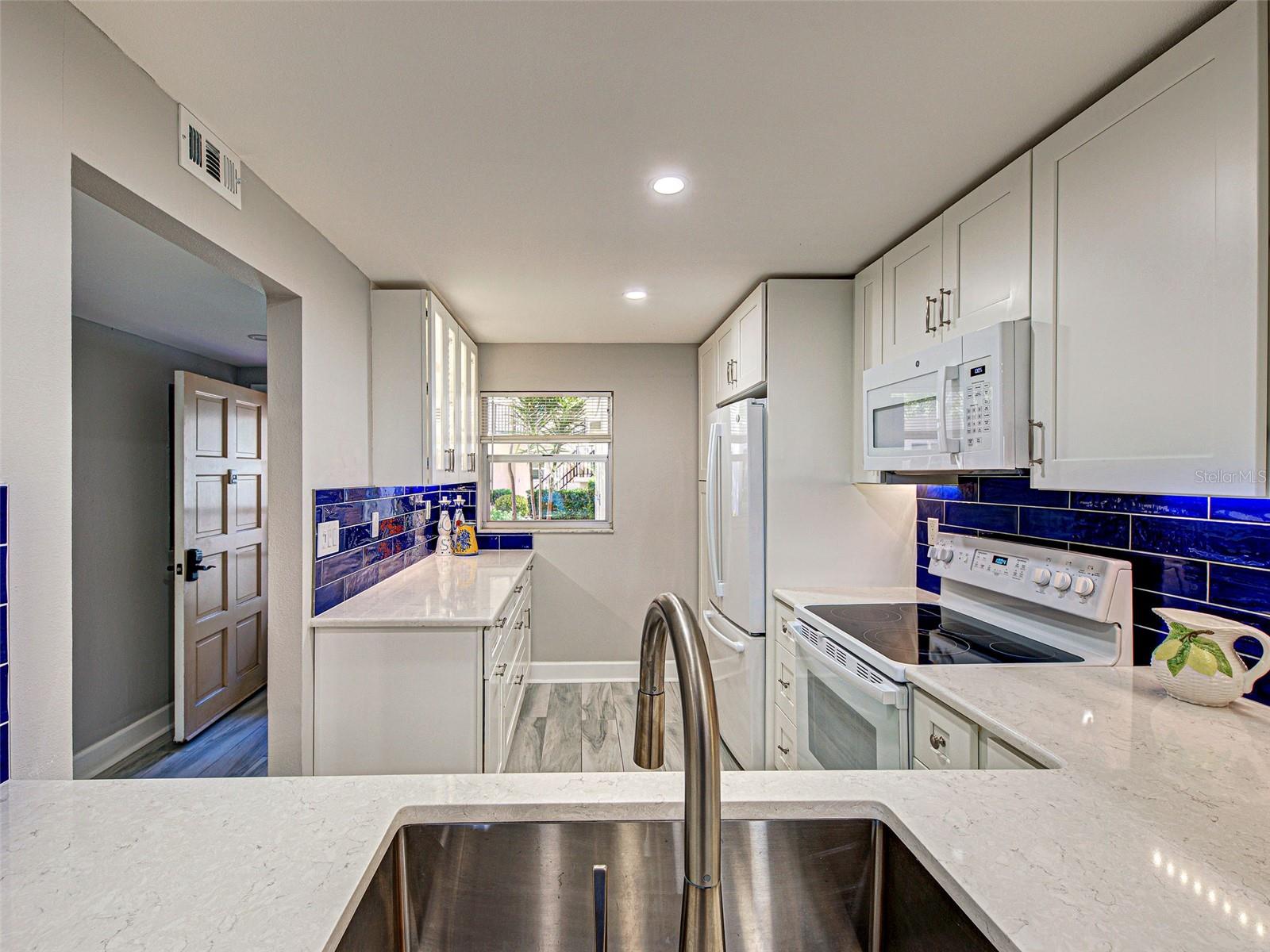 Image 9 of 64 For 260 Santa Maria Street 109