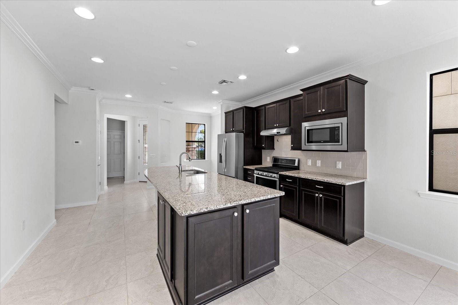 Image 6 of 91 For 16606 Blackwater Terrace