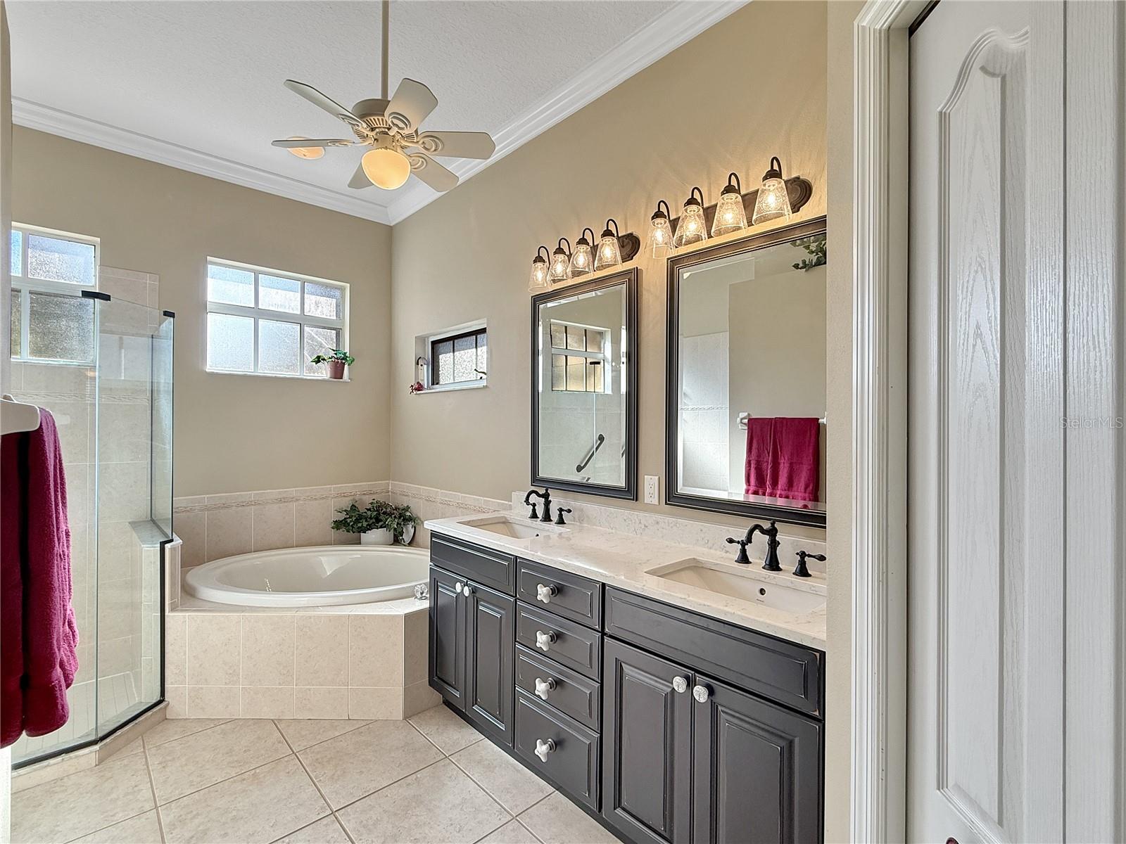 Image 18 of 59 For 711 Shadow Bay Way