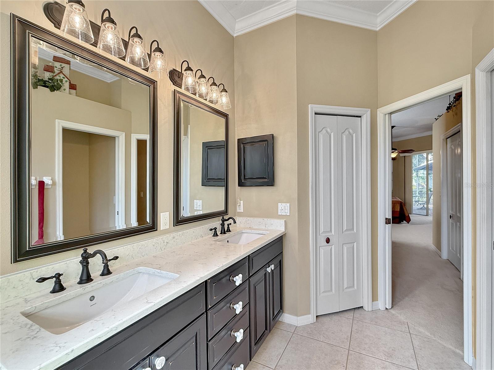 Image 20 of 59 For 711 Shadow Bay Way