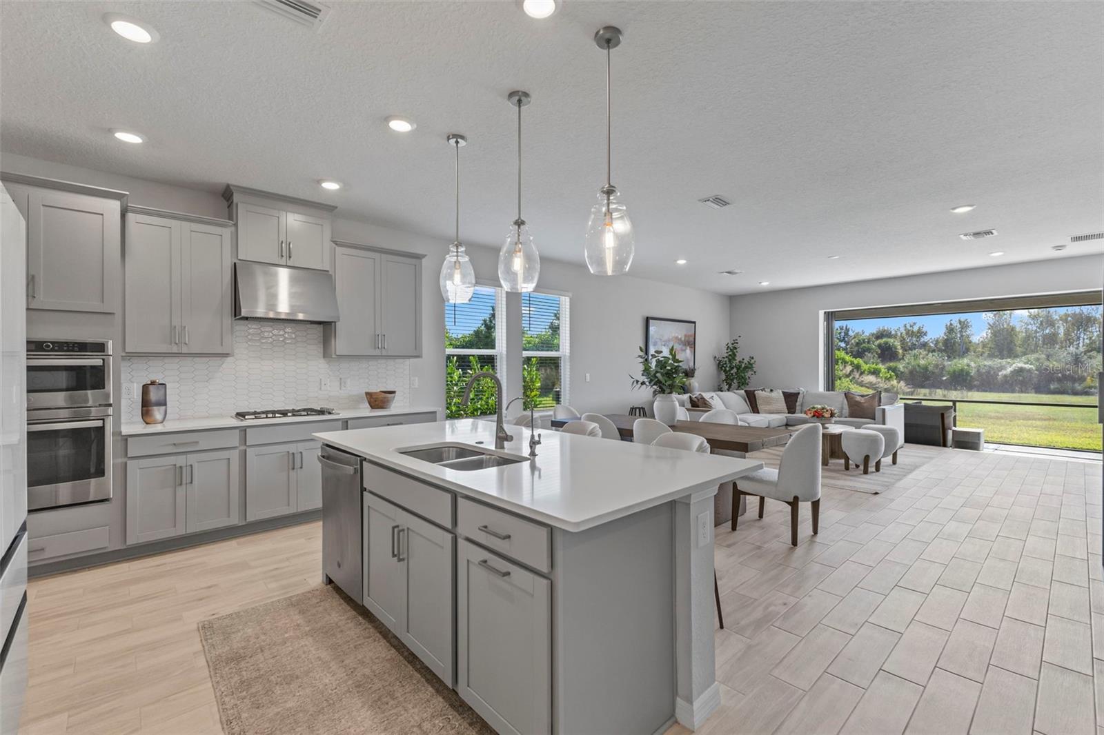 Image 15 of 46 For 5679 Blue Reef Place