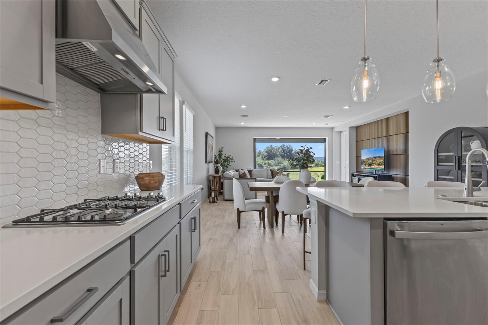 Image 16 of 46 For 5679 Blue Reef Place