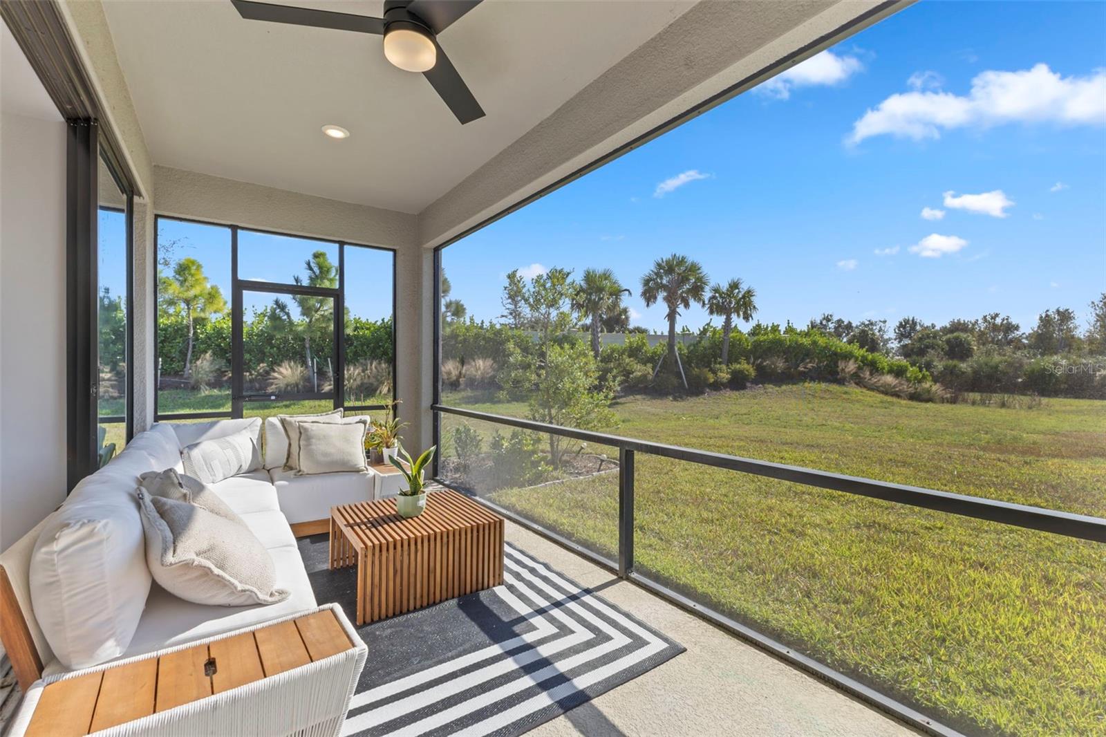 Image 18 of 46 For 5679 Blue Reef Place