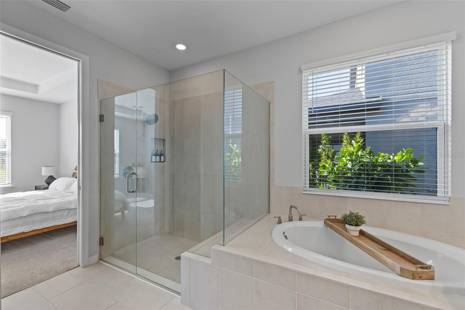 Image 21 of 46 For 5679 Blue Reef Place