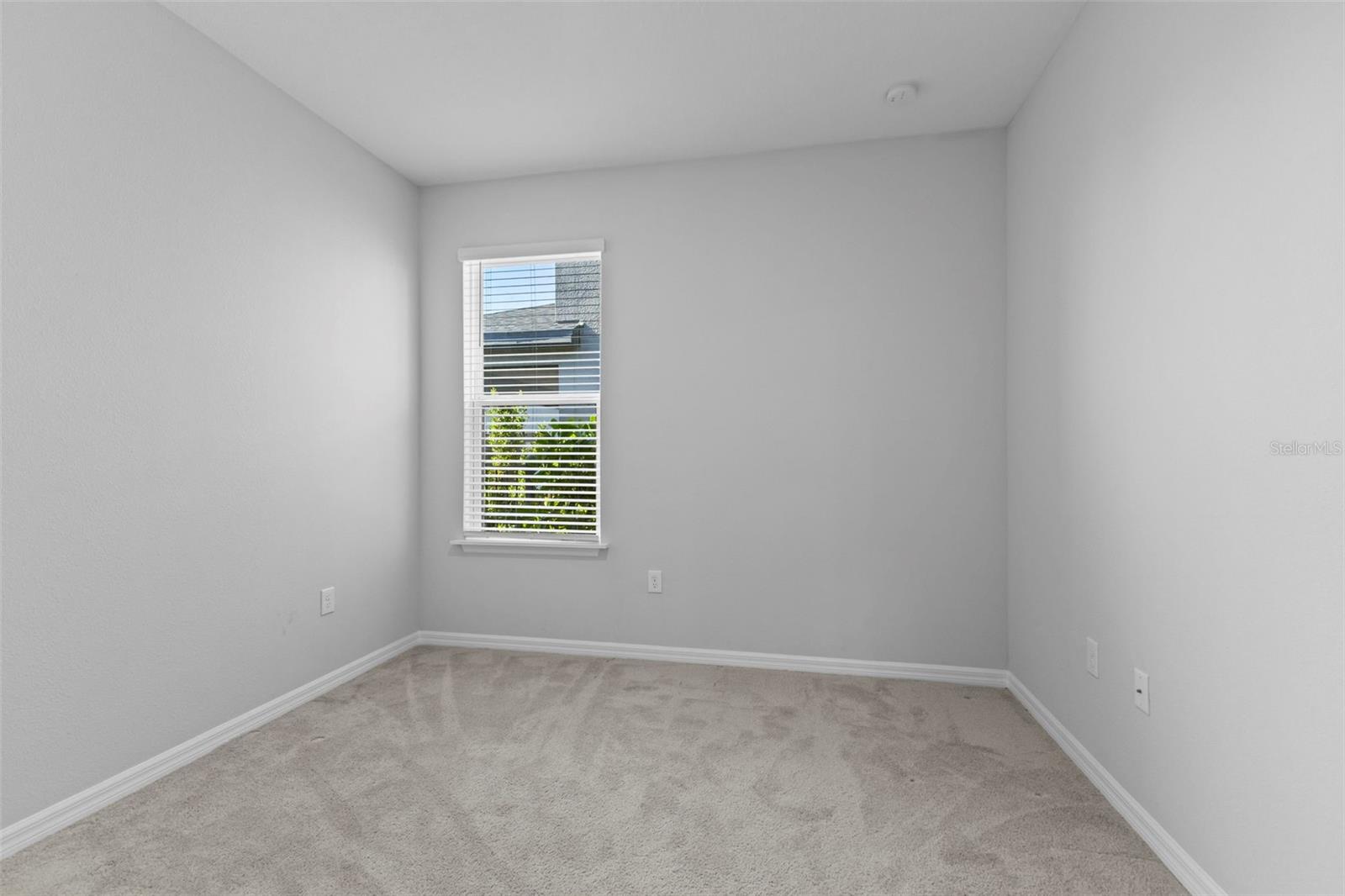 Image 31 of 46 For 5679 Blue Reef Place