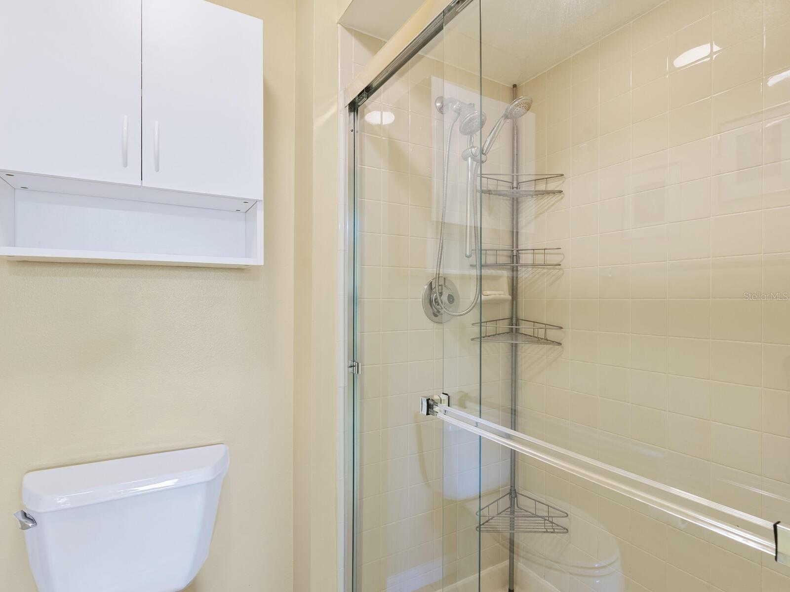 Image 14 of 40 For 4610 Weybridge  24