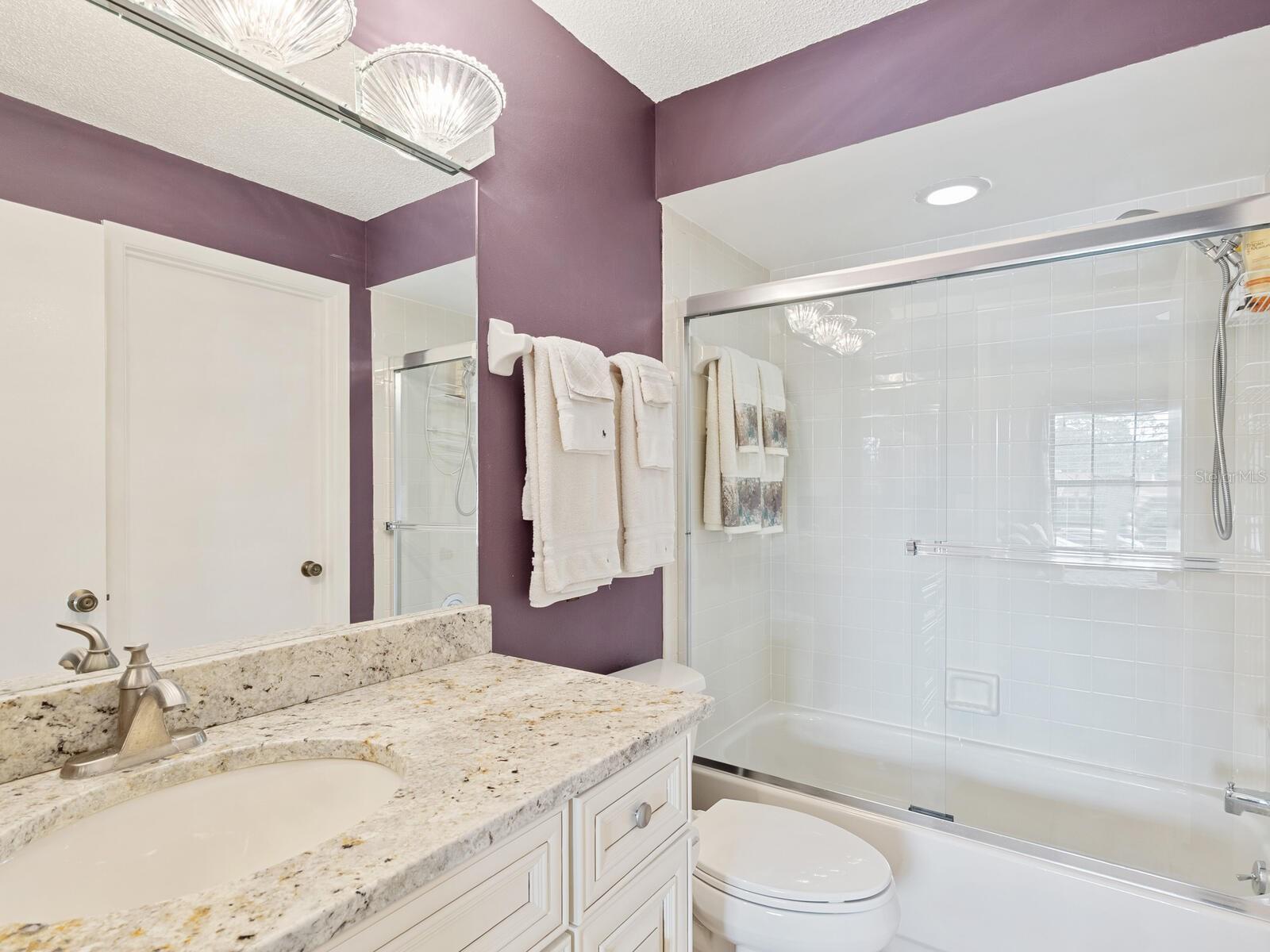 Image 20 of 40 For 4610 Weybridge  24