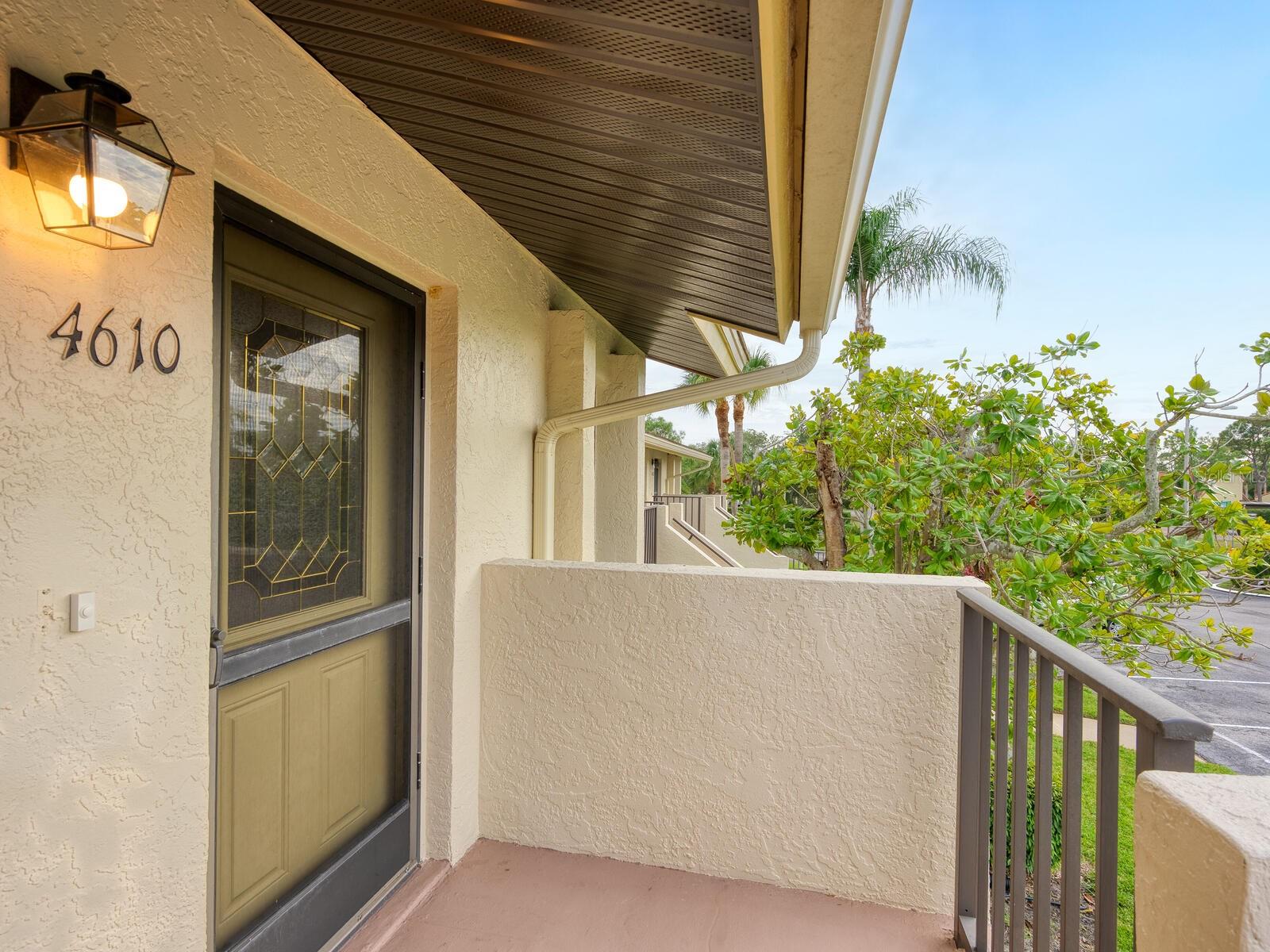 Image 21 of 40 For 4610 Weybridge  24