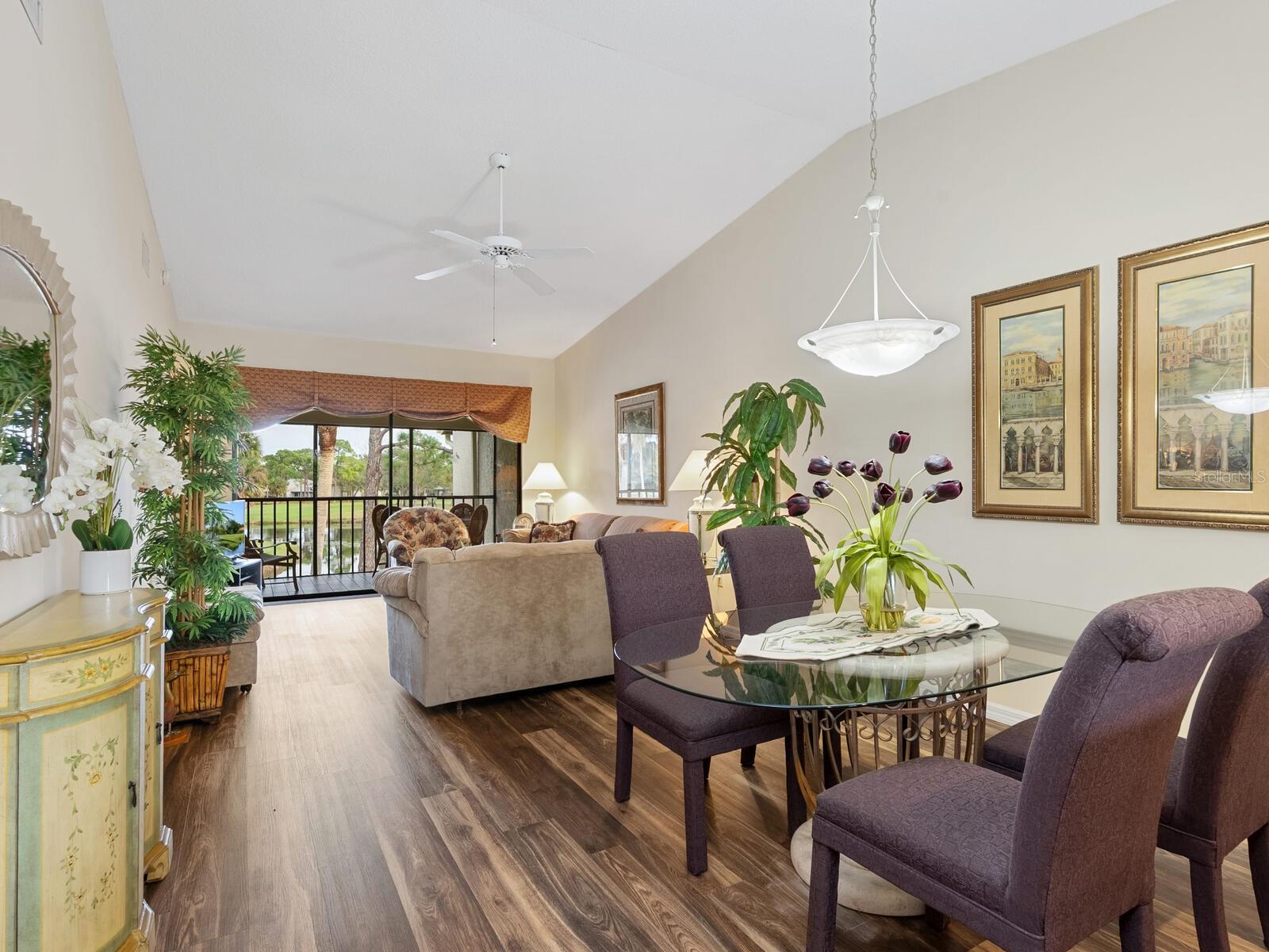 Image 4 of 40 For 4610 Weybridge  24