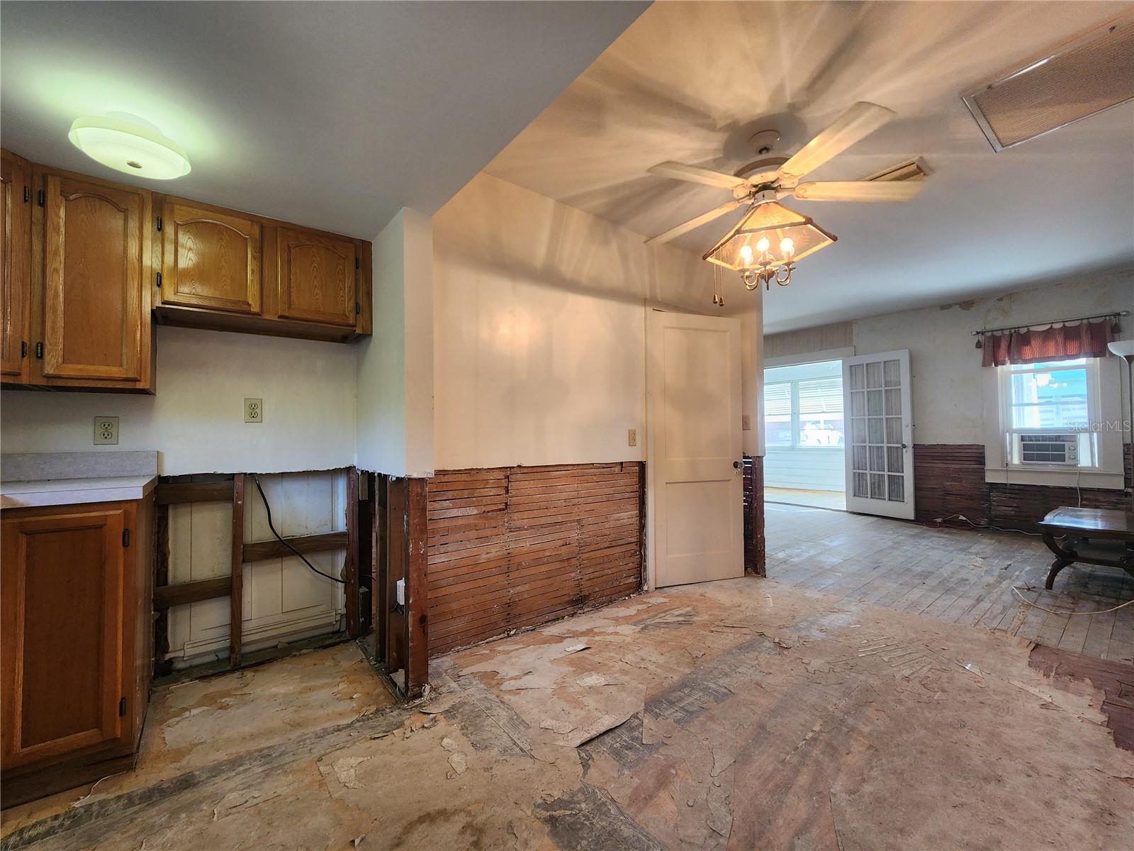 Image 15 of 49 For 12 Lafayette Street