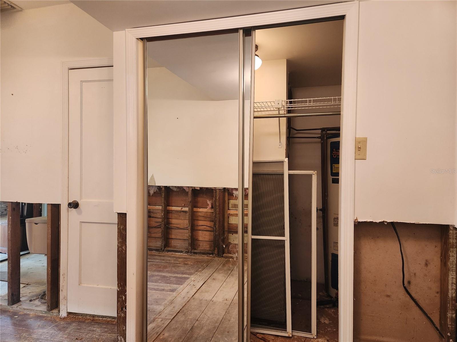 Image 24 of 49 For 12 Lafayette Street