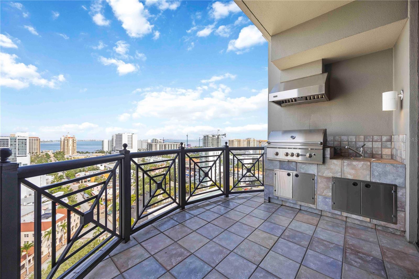 Image 5 of 50 For 50 Central Avenue 17phb