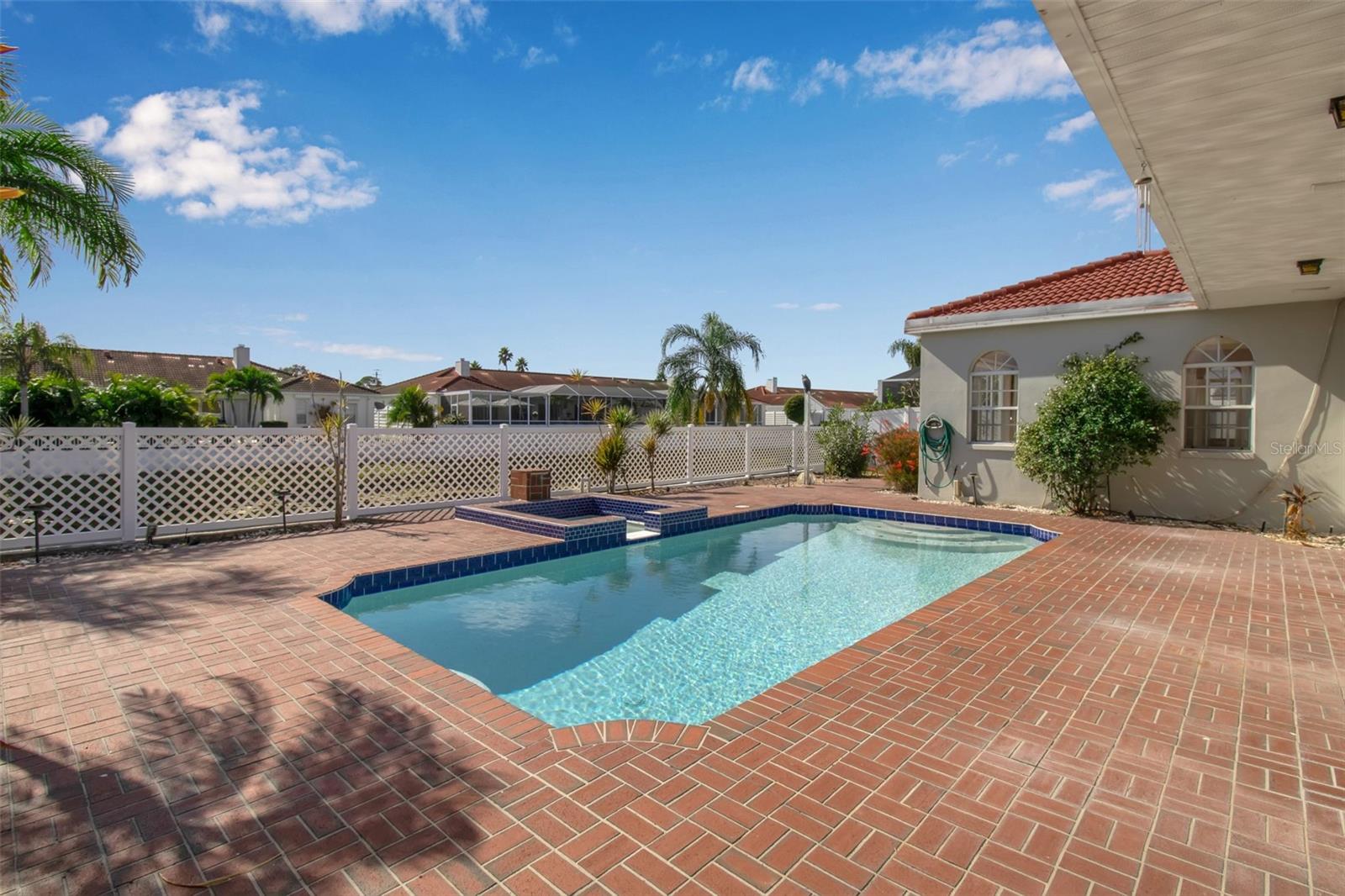 Image 12 of 36 For 4706 61st Avenue Drive W