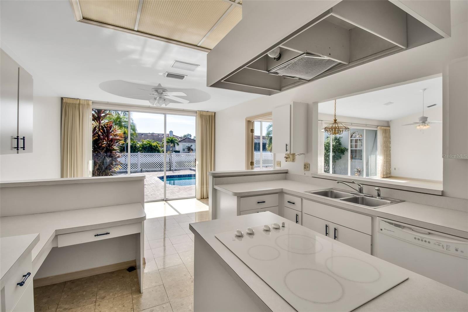 Image 24 of 36 For 4706 61st Avenue Drive W