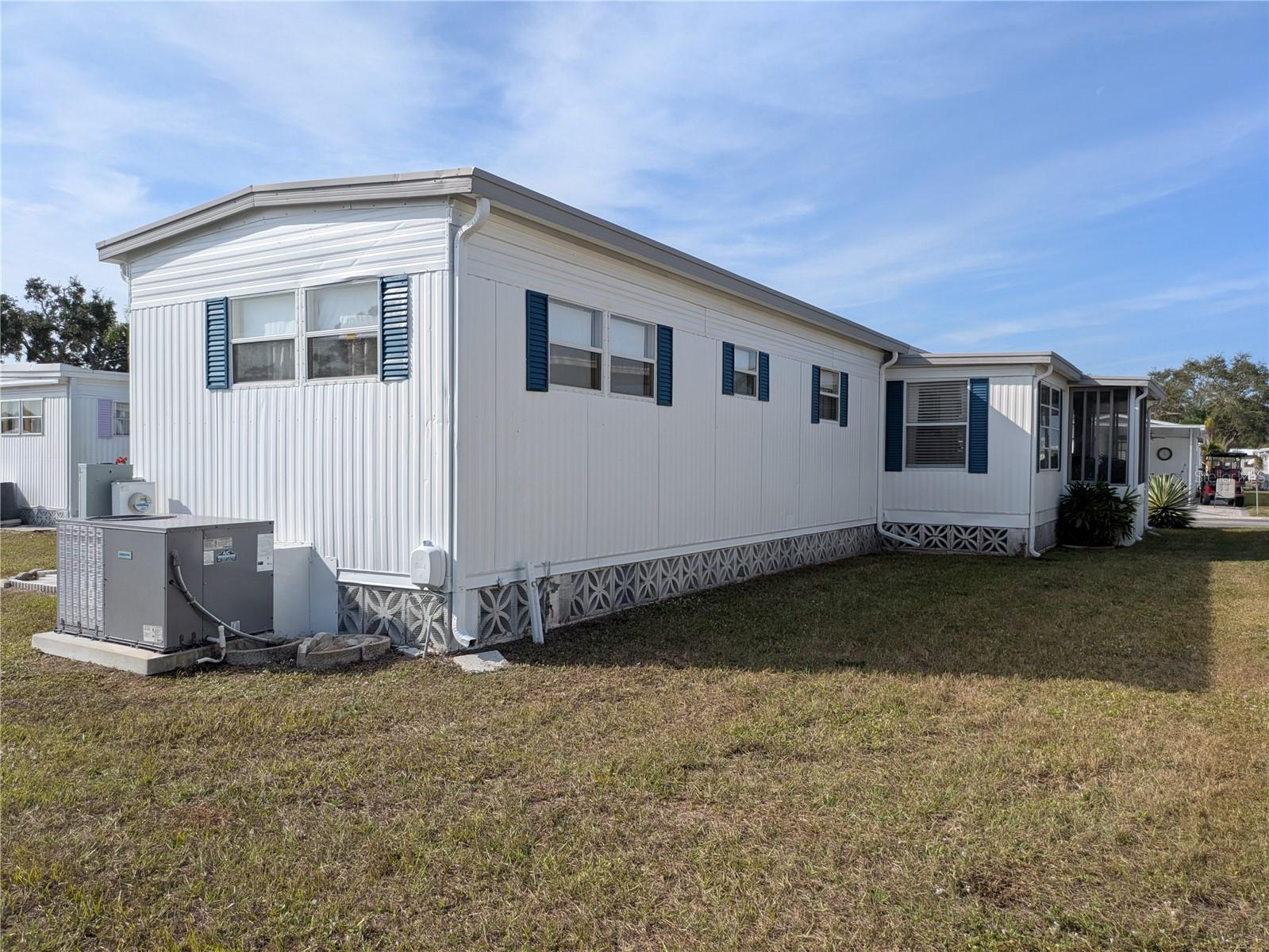 Image 5 of 20 For 215 Willow Oak Lane