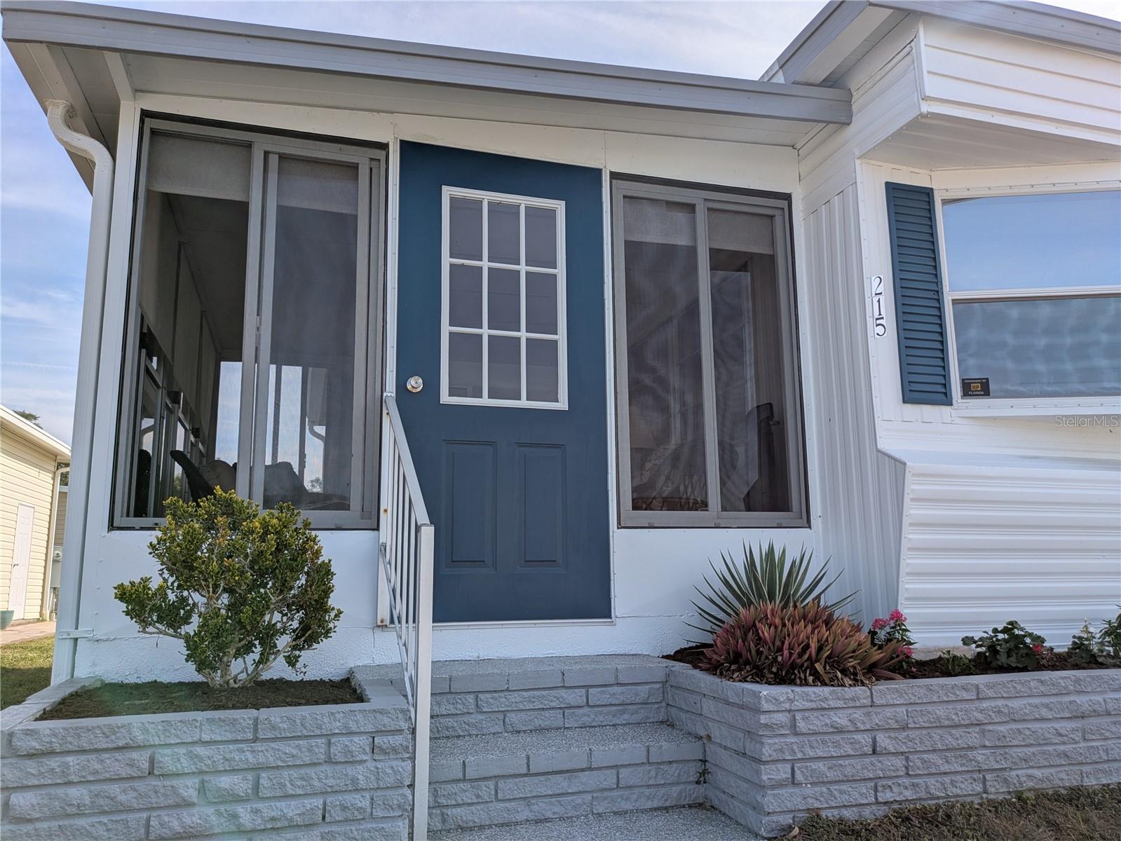 Image 6 of 20 For 215 Willow Oak Lane