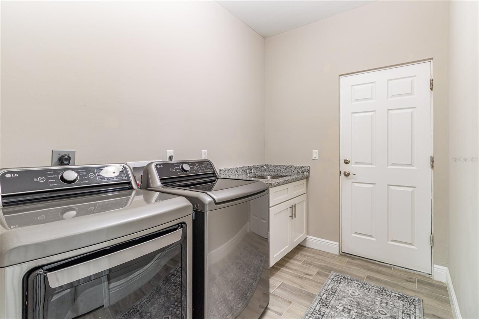 Image 23 of 25 For 2841 45th Place