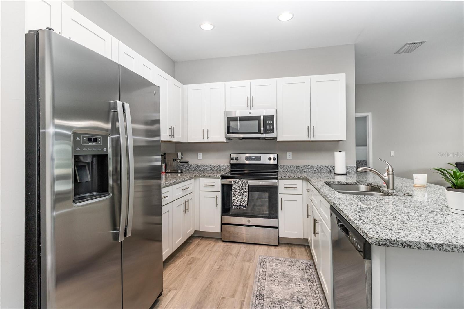 Image 3 of 25 For 2841 45th Place