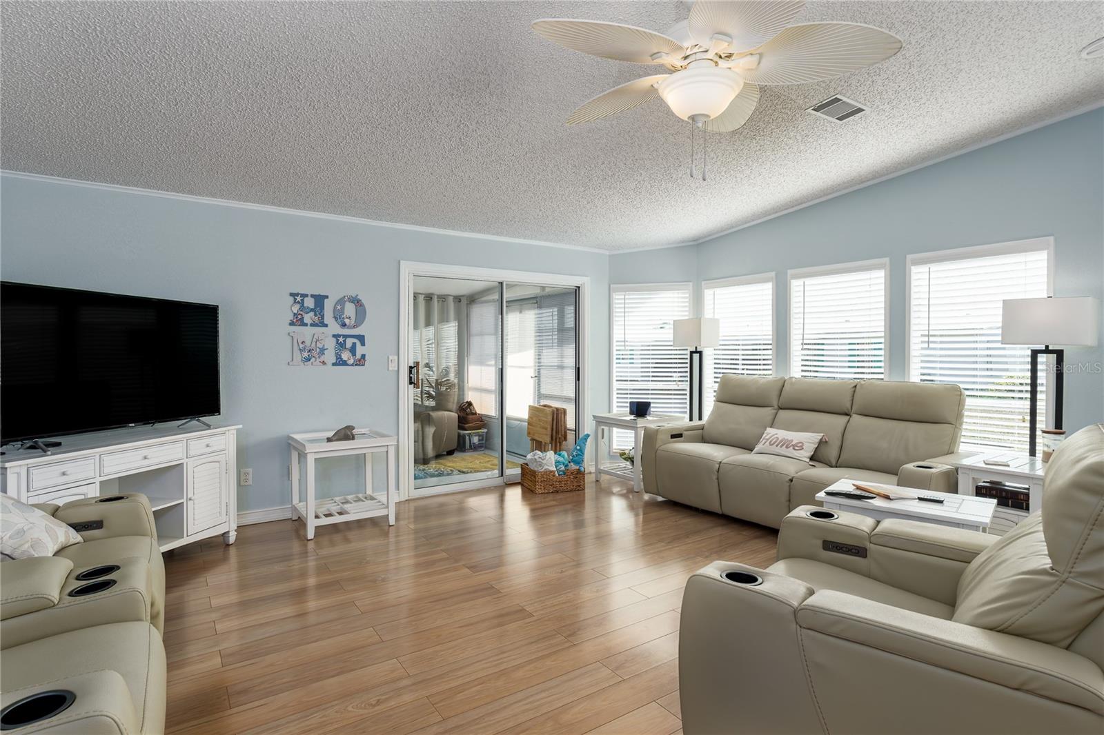 Image 6 of 29 For 3010 93rd Street E