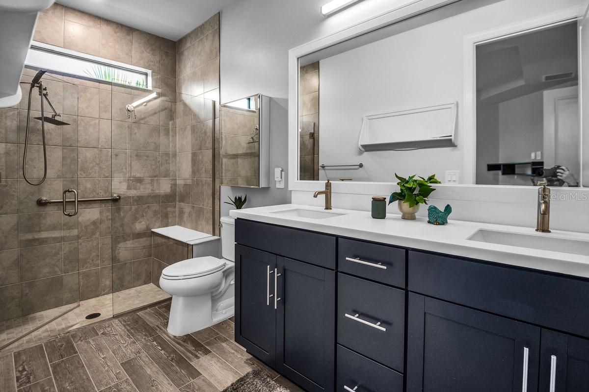 Image 13 of 61 For 17688 Northwood Place