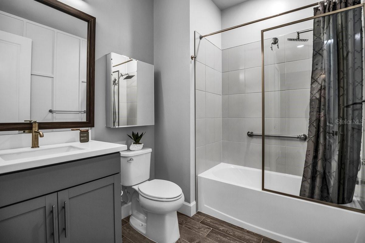 Image 19 of 61 For 17688 Northwood Place